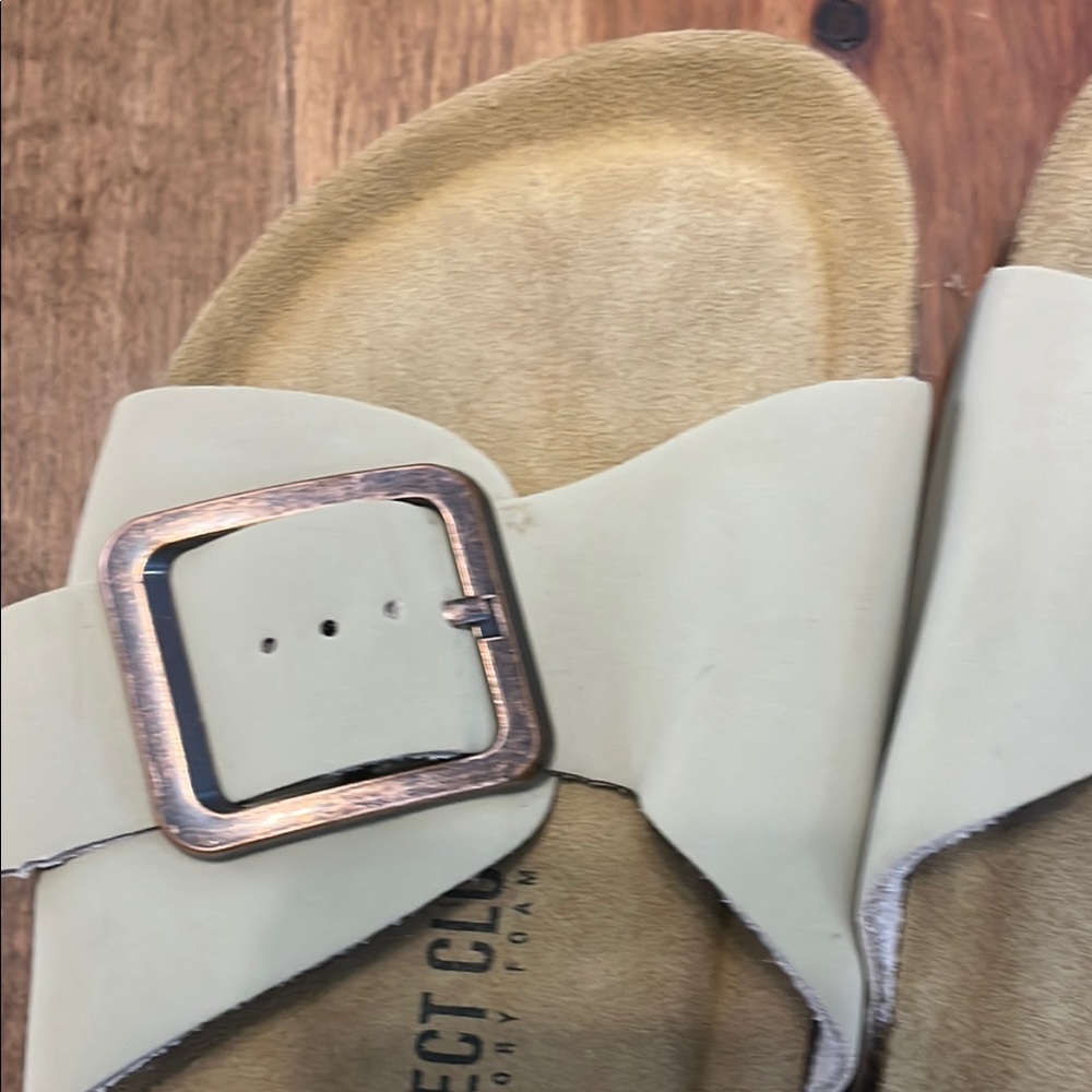 Project Cloud White Slide Sandals - Picture 6 of 12